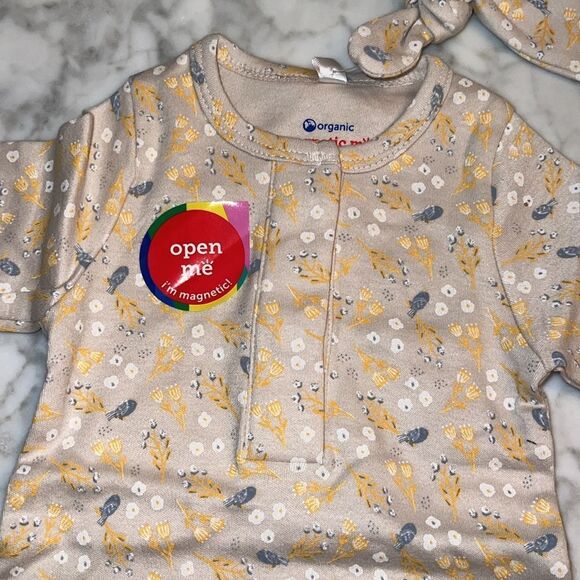 NWT MAGNETIC ME ORGANIC COTTON GOWN/HAT SET NB-3M - Picture 3 of 7